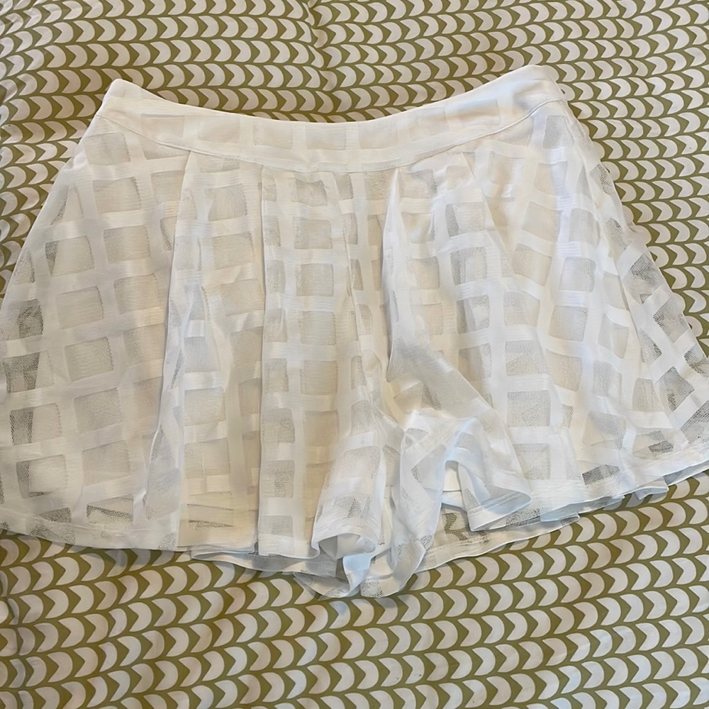 Miss avenue short